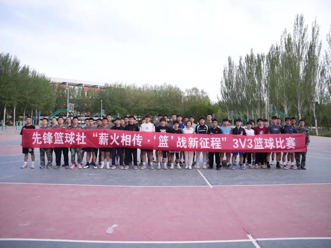 球员意志坚定，比赛中展现出团结合作的默契